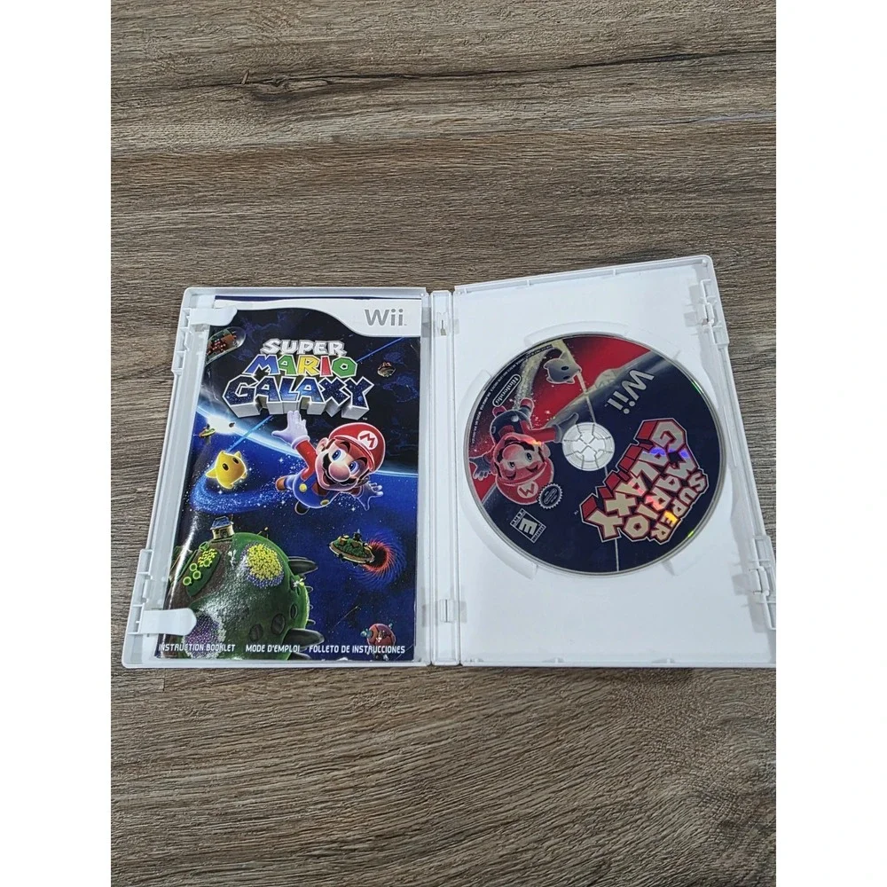 SUPER MARIO GALAXY Nintendo Wii Disc, Case & Manual.